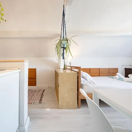 Pompeu Art Nouveau Appartement *